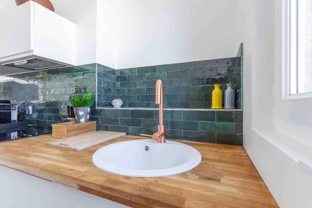 Le Lulli - Un T2 Moderne Et Epure Apartment มาร์กเซย ภายนอก รูปภาพ